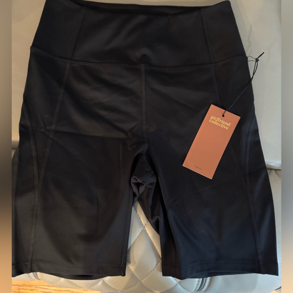 NWT Girlfriend Collective Compression Short